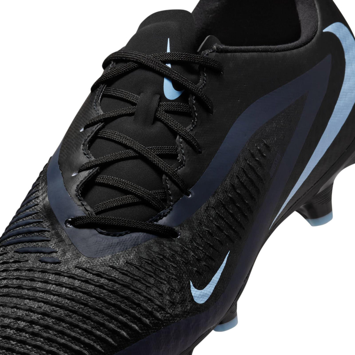 Nike Phantom 6 Low Academy Multi-Ground Football Boots
