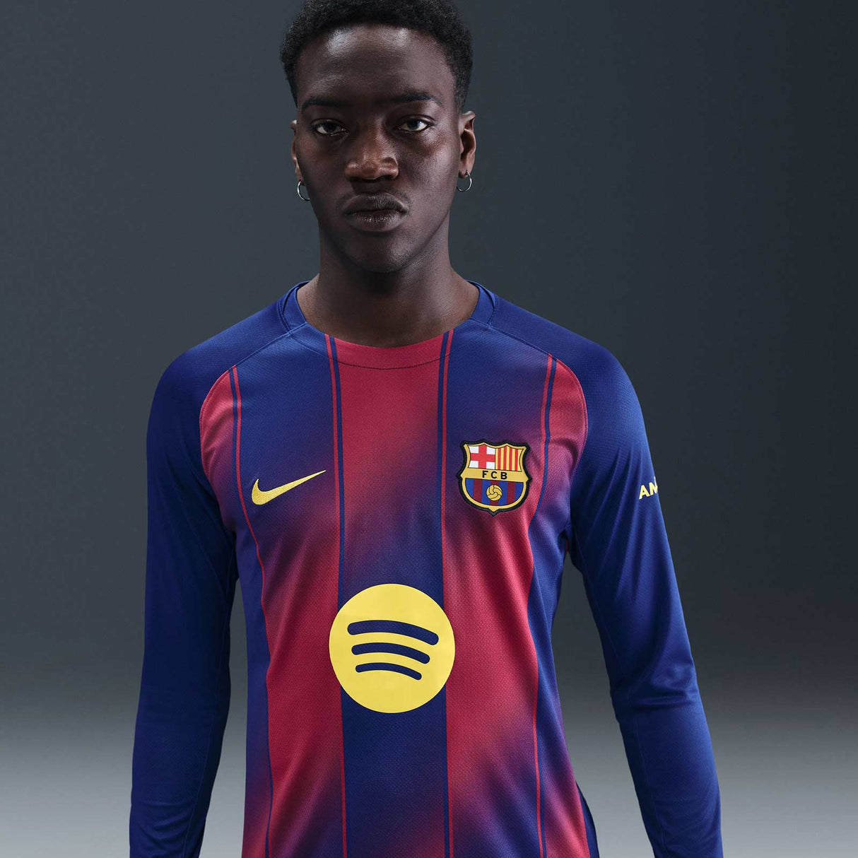 Nike FC Barcelona 2025/26 Stadium Home Mens Dri-FIT Soccer Replica Long-Sleeve Jersey