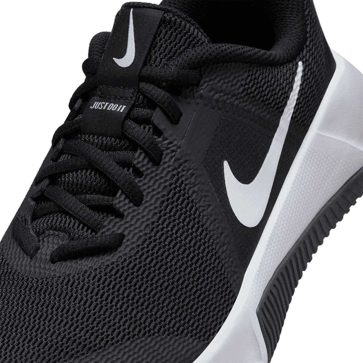 Nike Wmns MC Trainer 3 Black/White