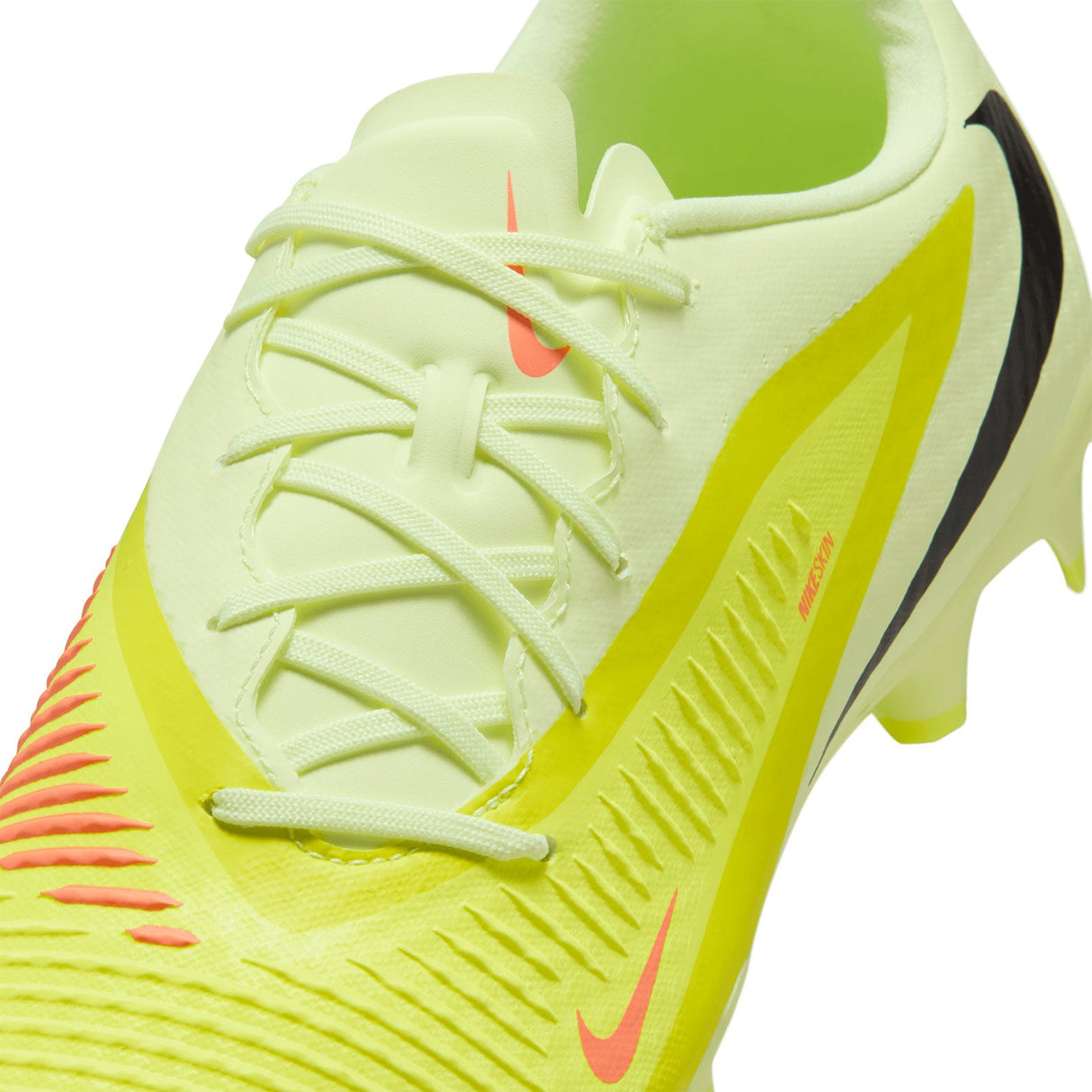 Nike Phantom 6 Low Academy FG Yellow