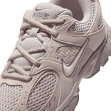 NIKE V5 RUNNER SUEDE KIDS BROWN