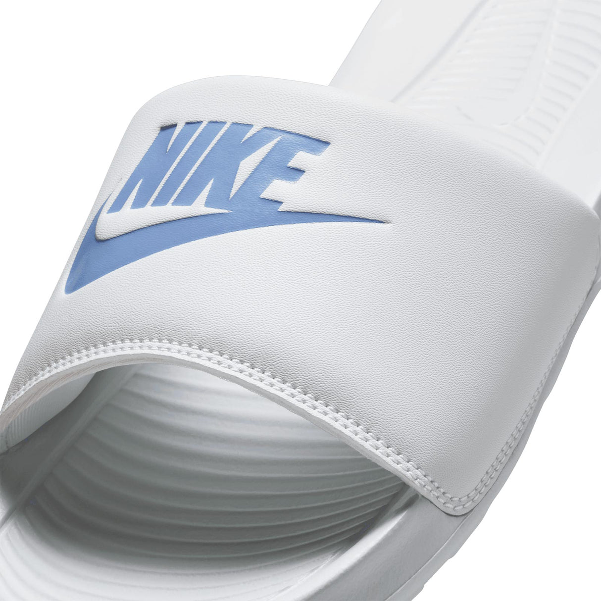 Nike Victori One Womens White