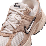 Nike V5 RNR SE Trainers Wmns Brown