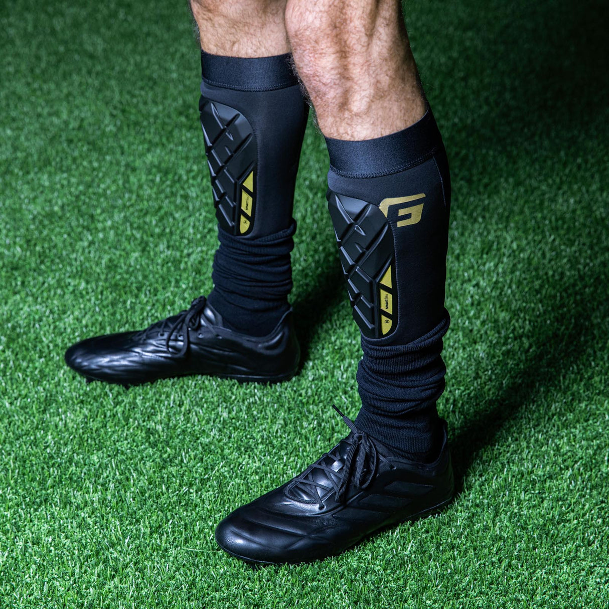 G Form Pro-S Elite X Shin Guard Black
