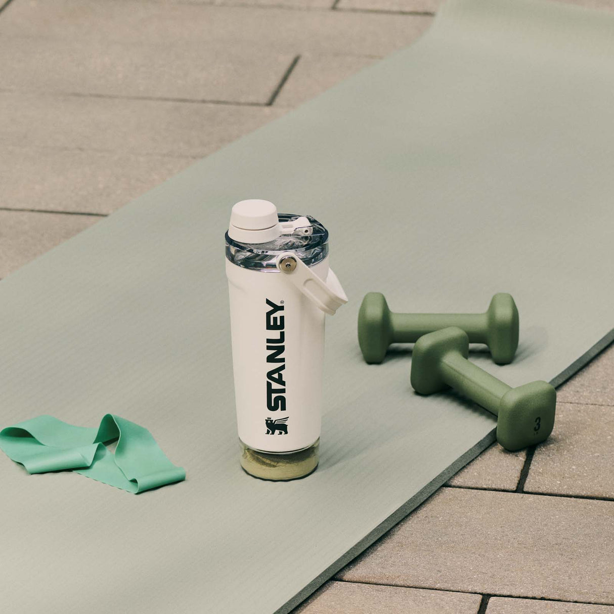 Stanley The Vitalize Shaker White
