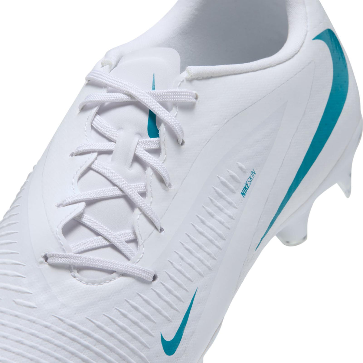 Nike Phantom 6 Low Academy FG White
