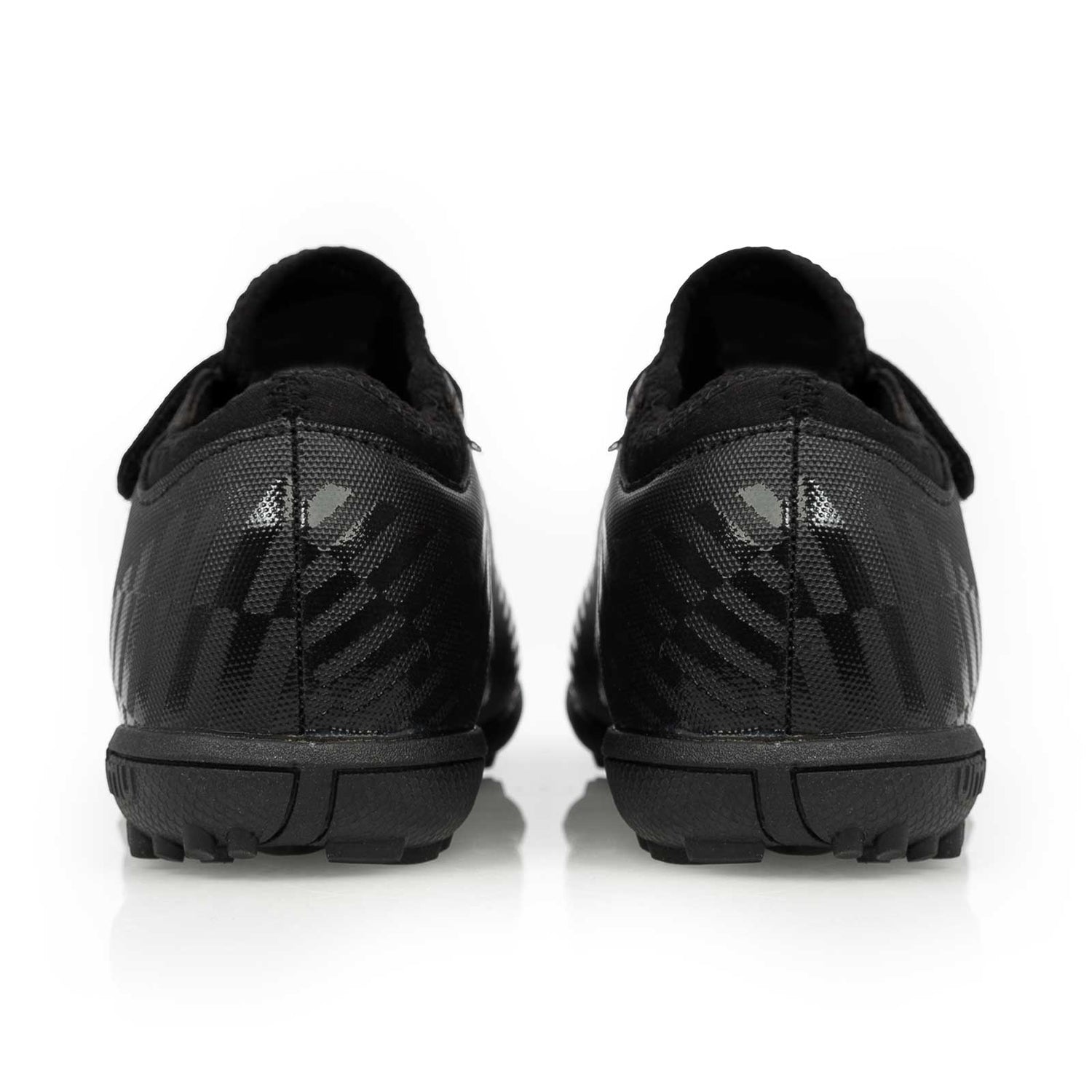 elverys astro turf boots