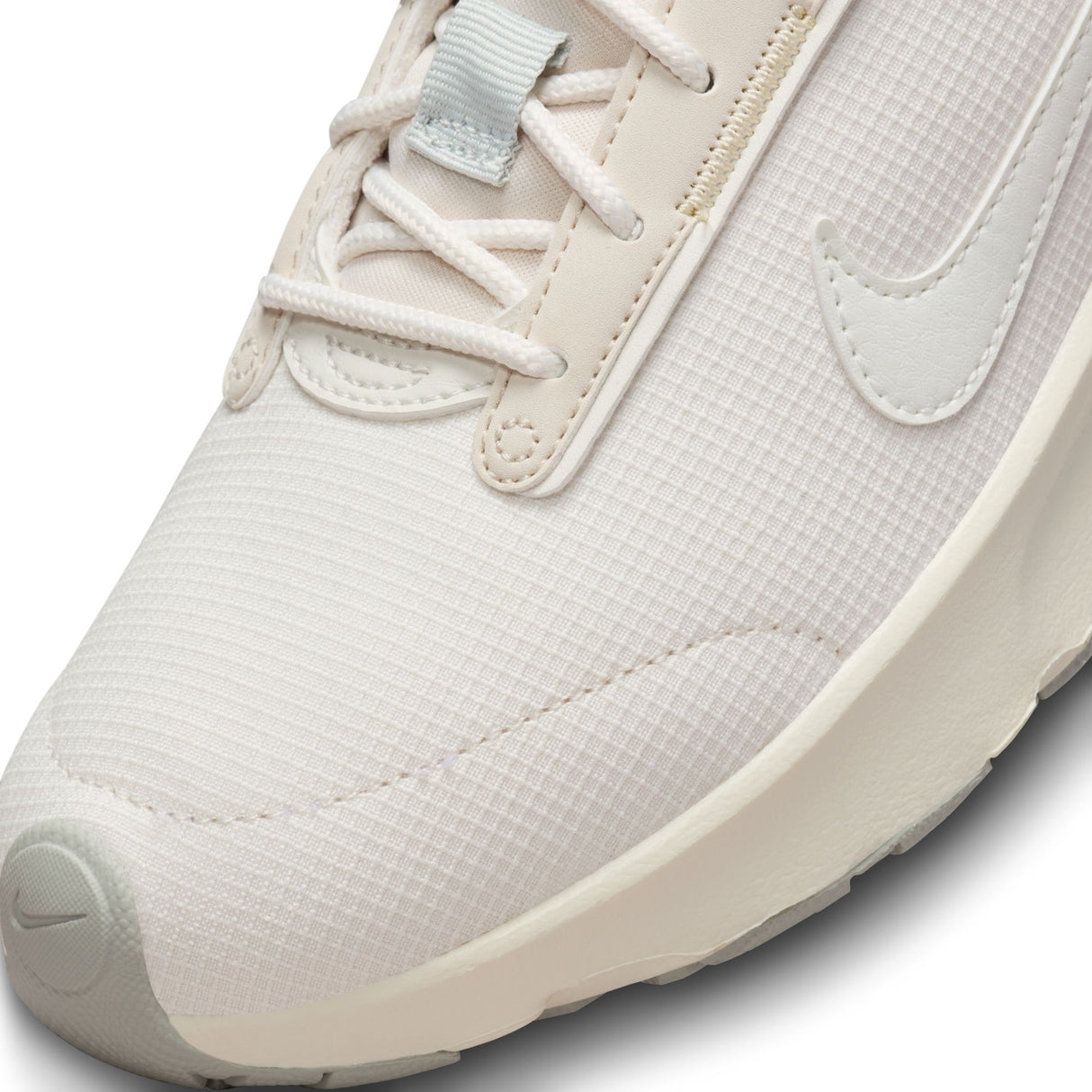 Nike Air Max INTRLK Lite Womens Shoes