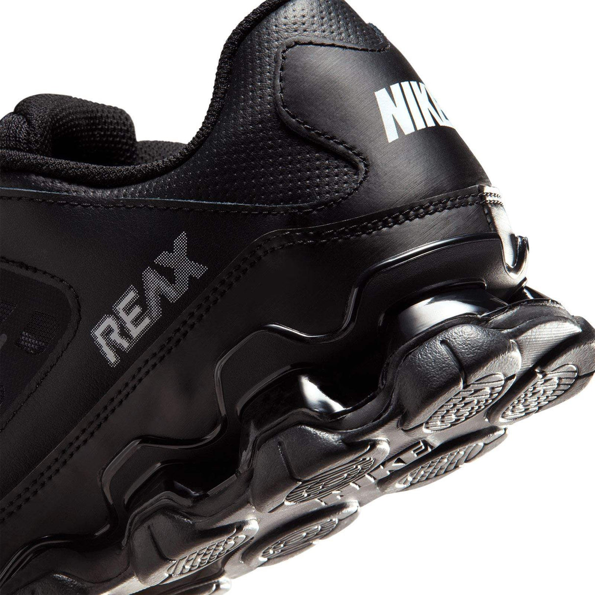 Nike Wmns Reax 8 TR Black/White