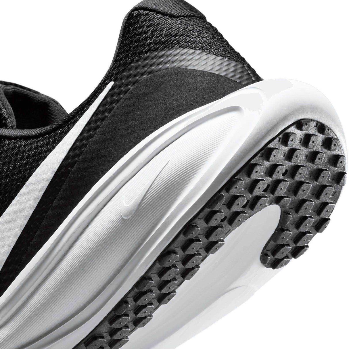 Nike Revolution 8 Mens Black