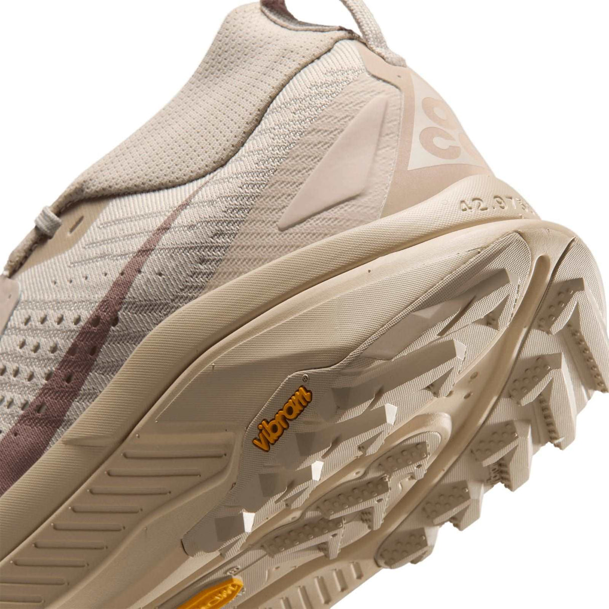 NIKE ACG Zegama Mens Cream
