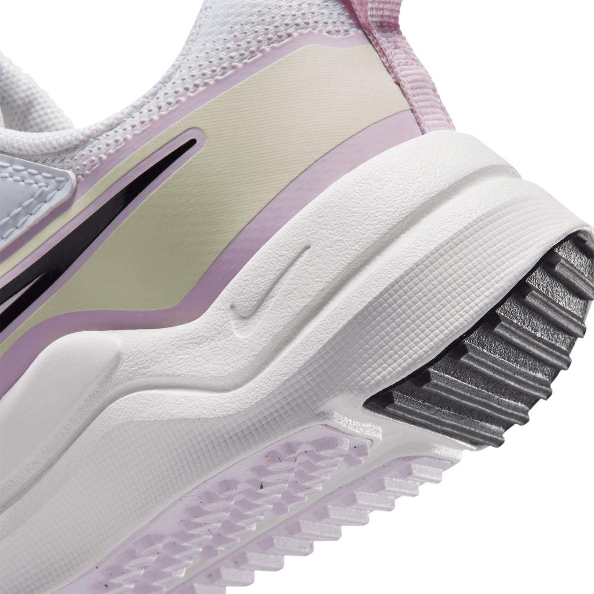 Nike Cosmic Runner SE 2 Jr Girls White
