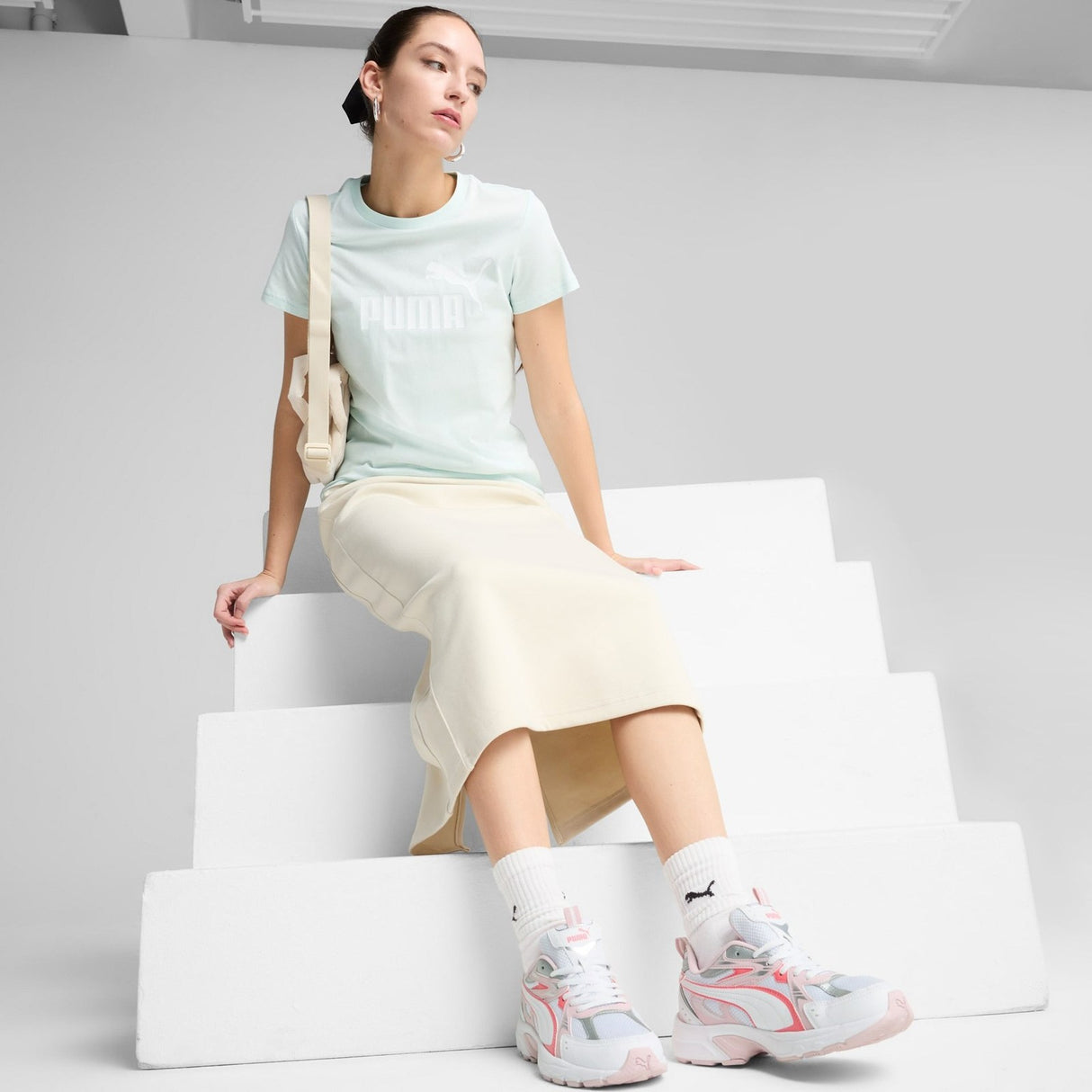 Puma Essentials Womens Short Sleeved No. 1 Logo T-Shirt