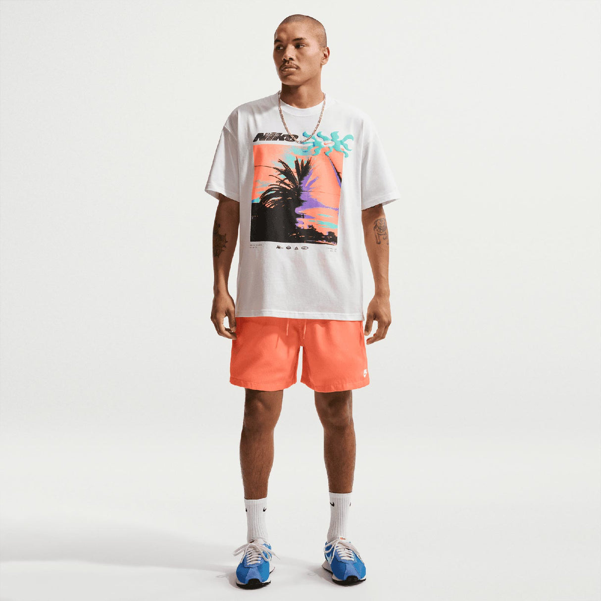 Nike Mens NK CLUB FLOW SHORT Orange