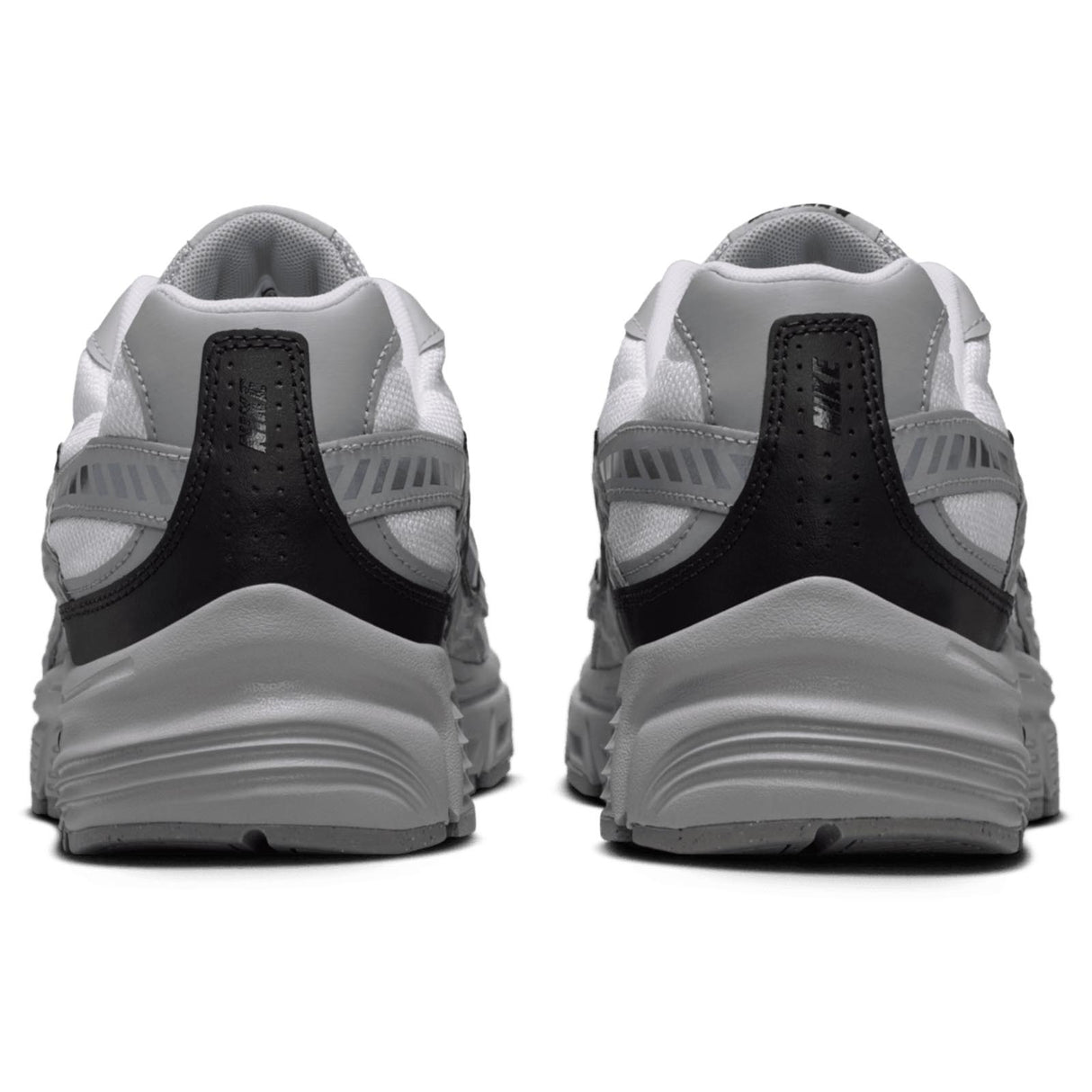 Nike Initiator Trainers White