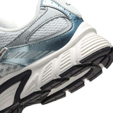 Nike V5 RNR Trainers Grey