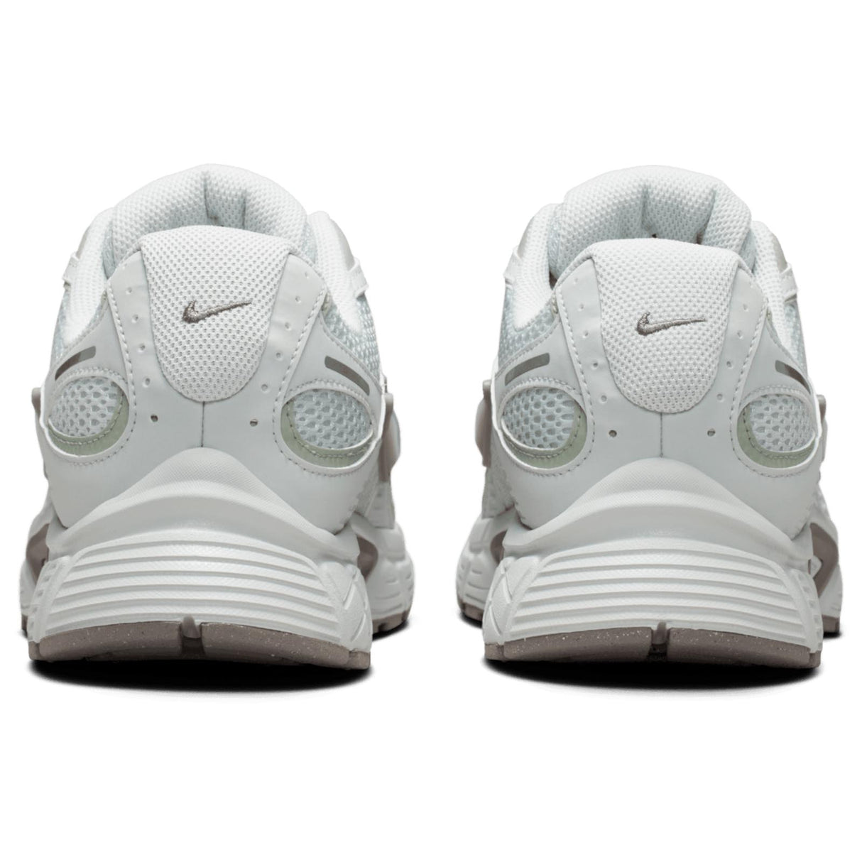 Nike V5 RNR Trainers Grey