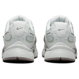 Nike V5 RNR Trainers Grey