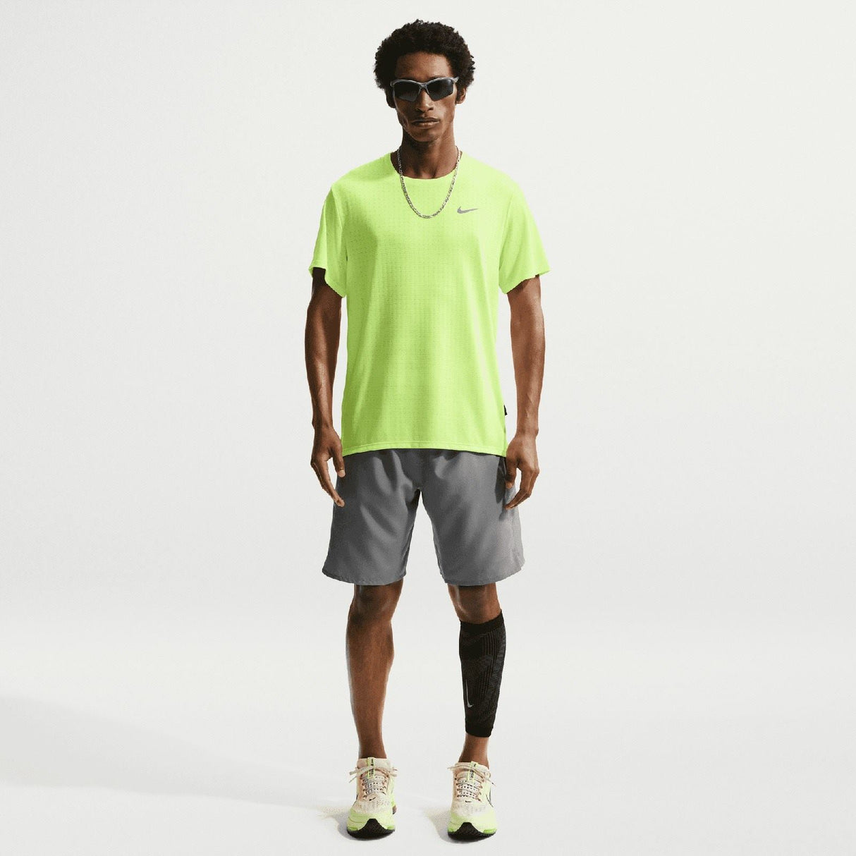 Nike Mens DF BREATHE MILER SS TOP Yellow