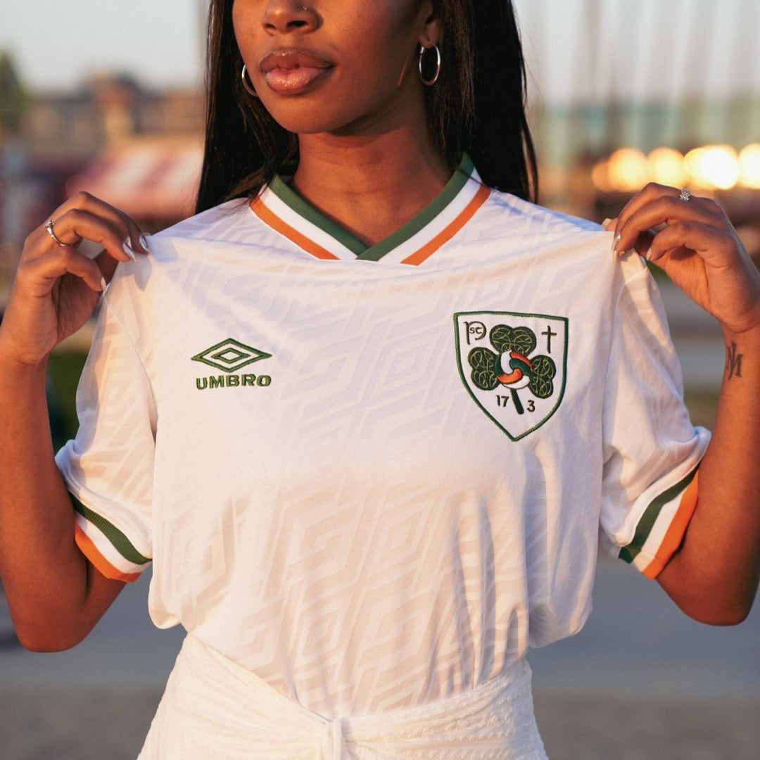 Umbro 17-3 2026 Adults Short Sleeve Ireland Football Jersey