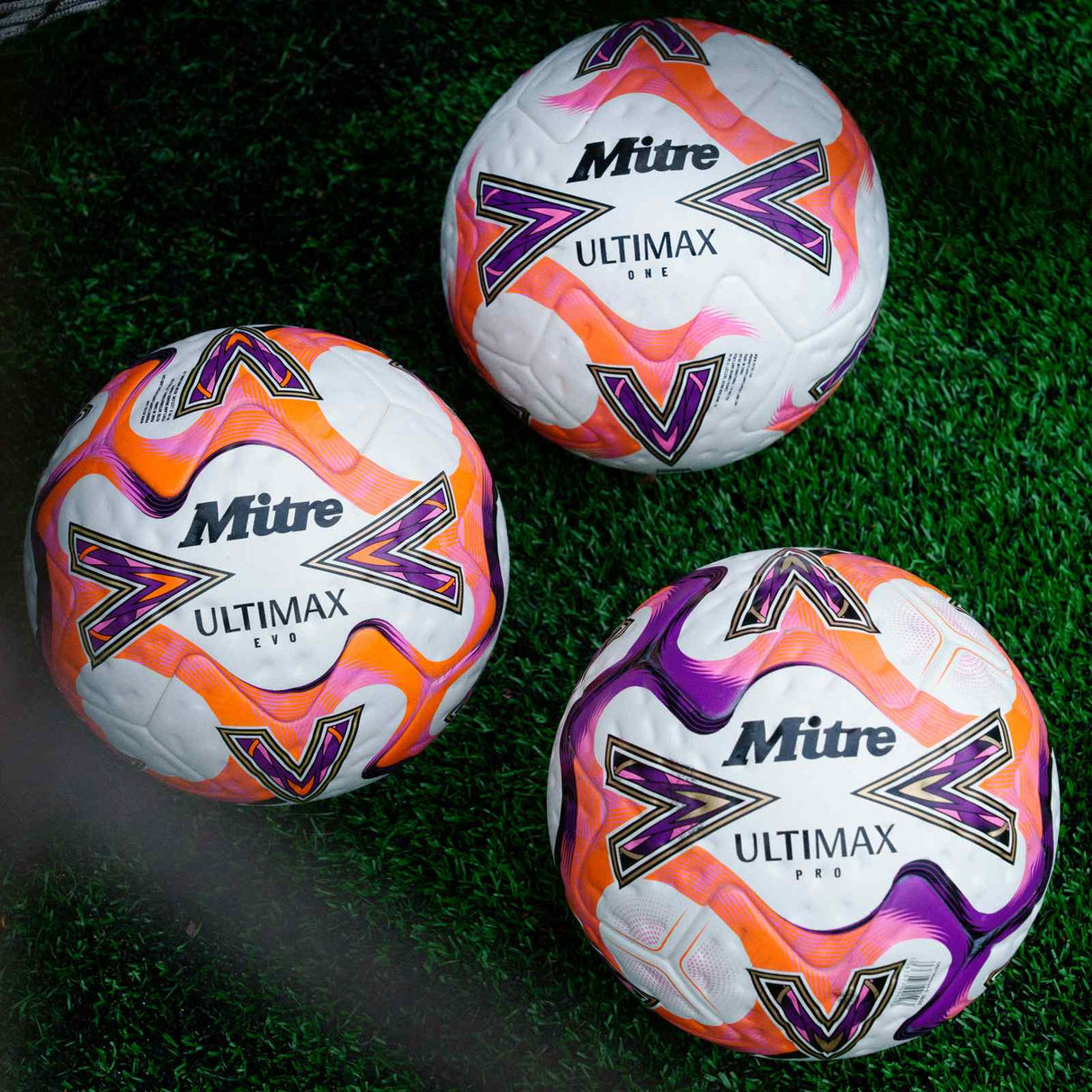 Mitre Ultimax One 26 Football 5 White