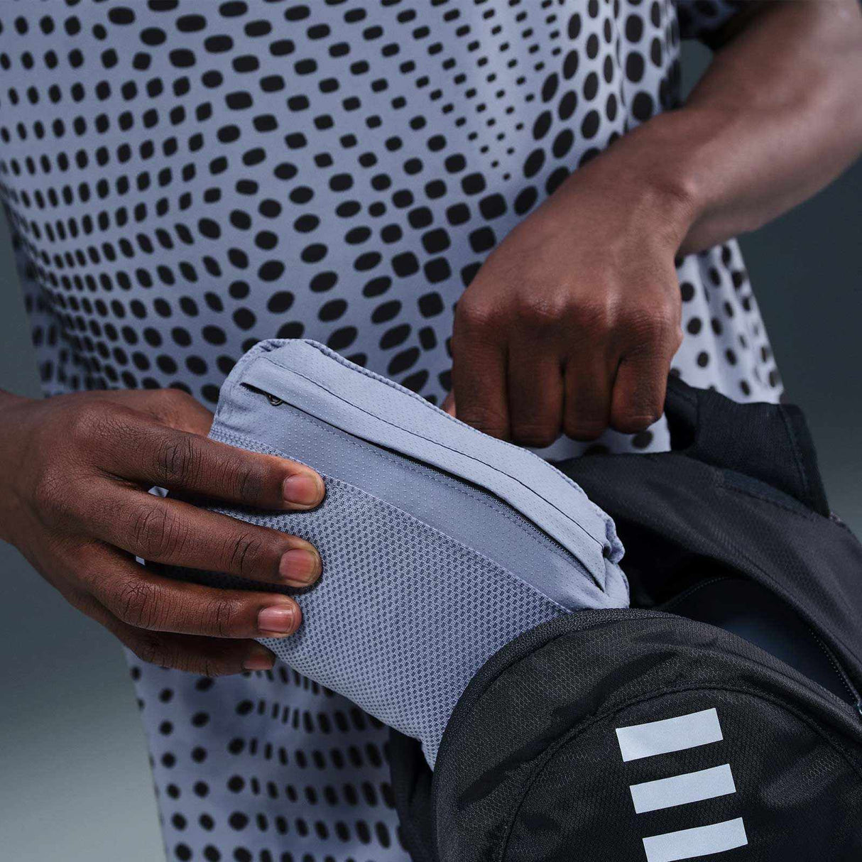Nike Impossibly Light Windrunner Mens Running Jacket