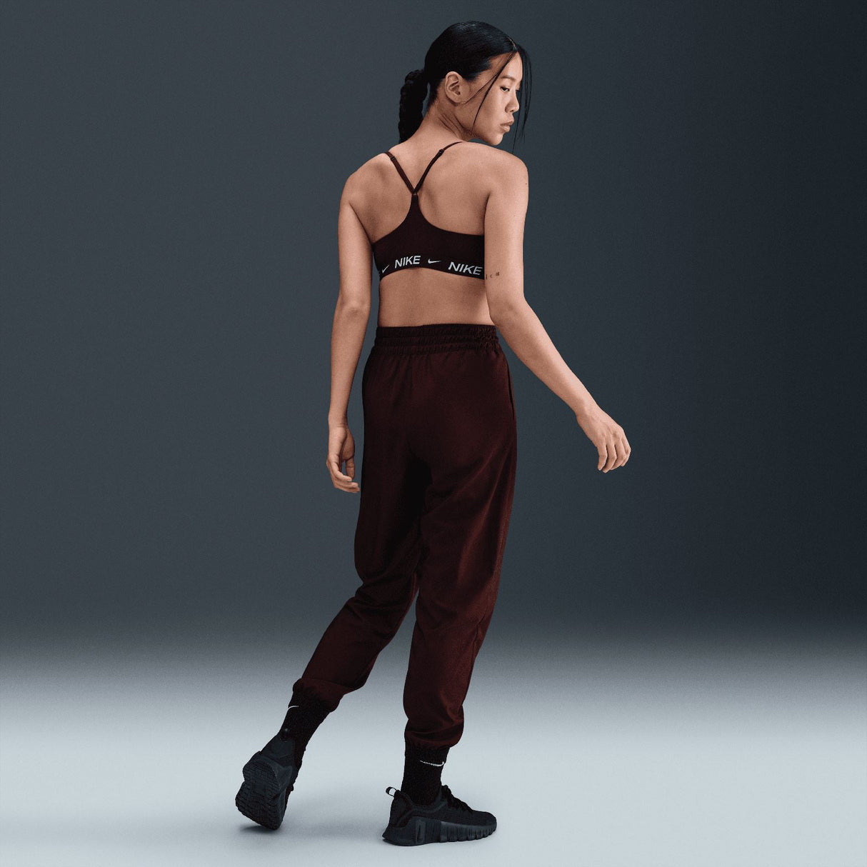 Nike Wmns DF INDY LGT SPT BRA Maroon