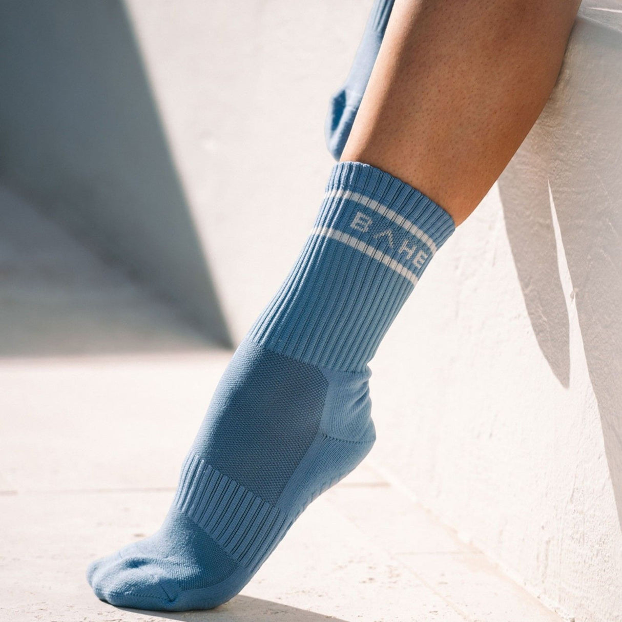 BAHE Studio Grippy Crew Socks 2Pk White
