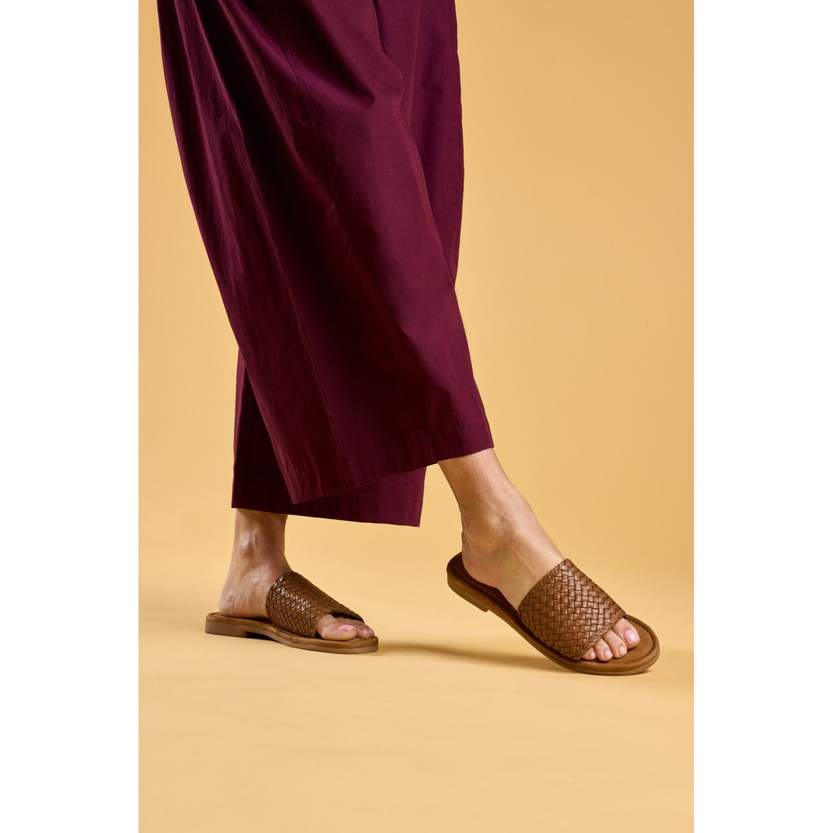 Hush Puppies Womens Hetty Slide Sandal Tan