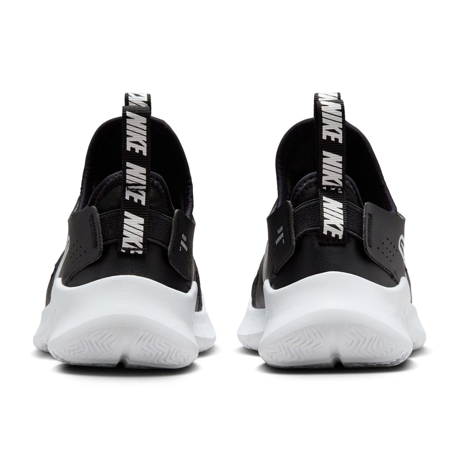 nike flex runner black and white