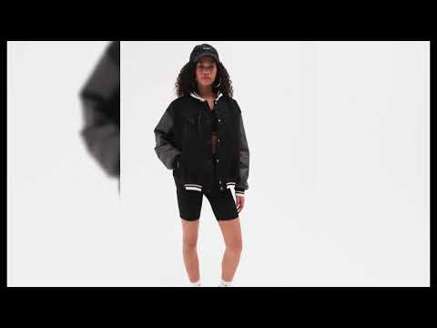 Nike One Womens High-Waisted 8" Biker Shorts With Pockets