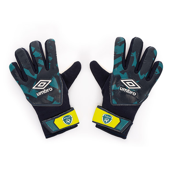 Umbro FAI Ireland 2022 Kids Football Gloves