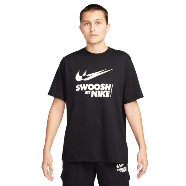 Nike Womens Oversized Swoosh Logo Boyfriend T-Shirt