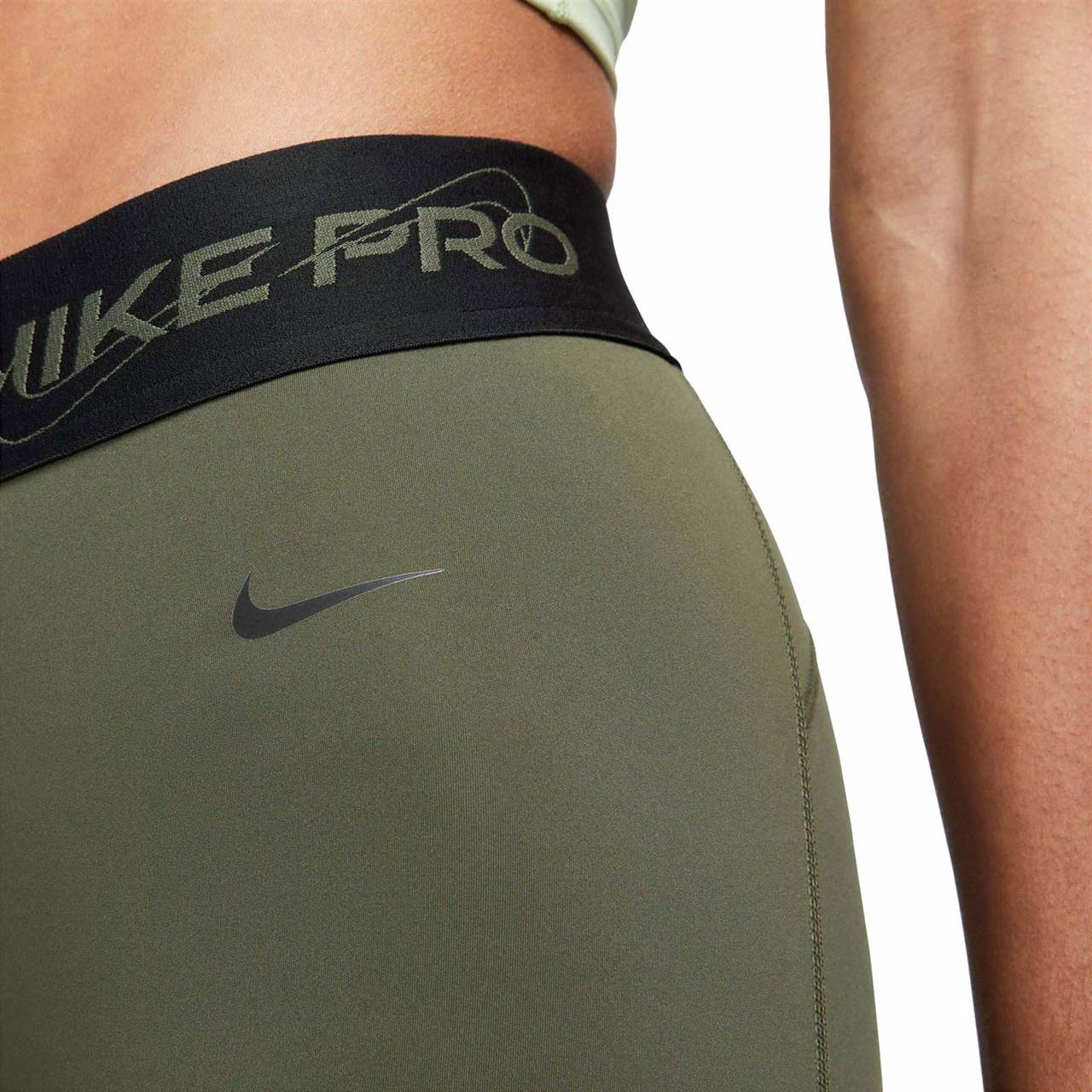 Nike Pro Womens Mid-Rise 7/8 Graphic Leggings, Women's Training Clothing, Women's Training, All Training, Running & Fitness, Elverys