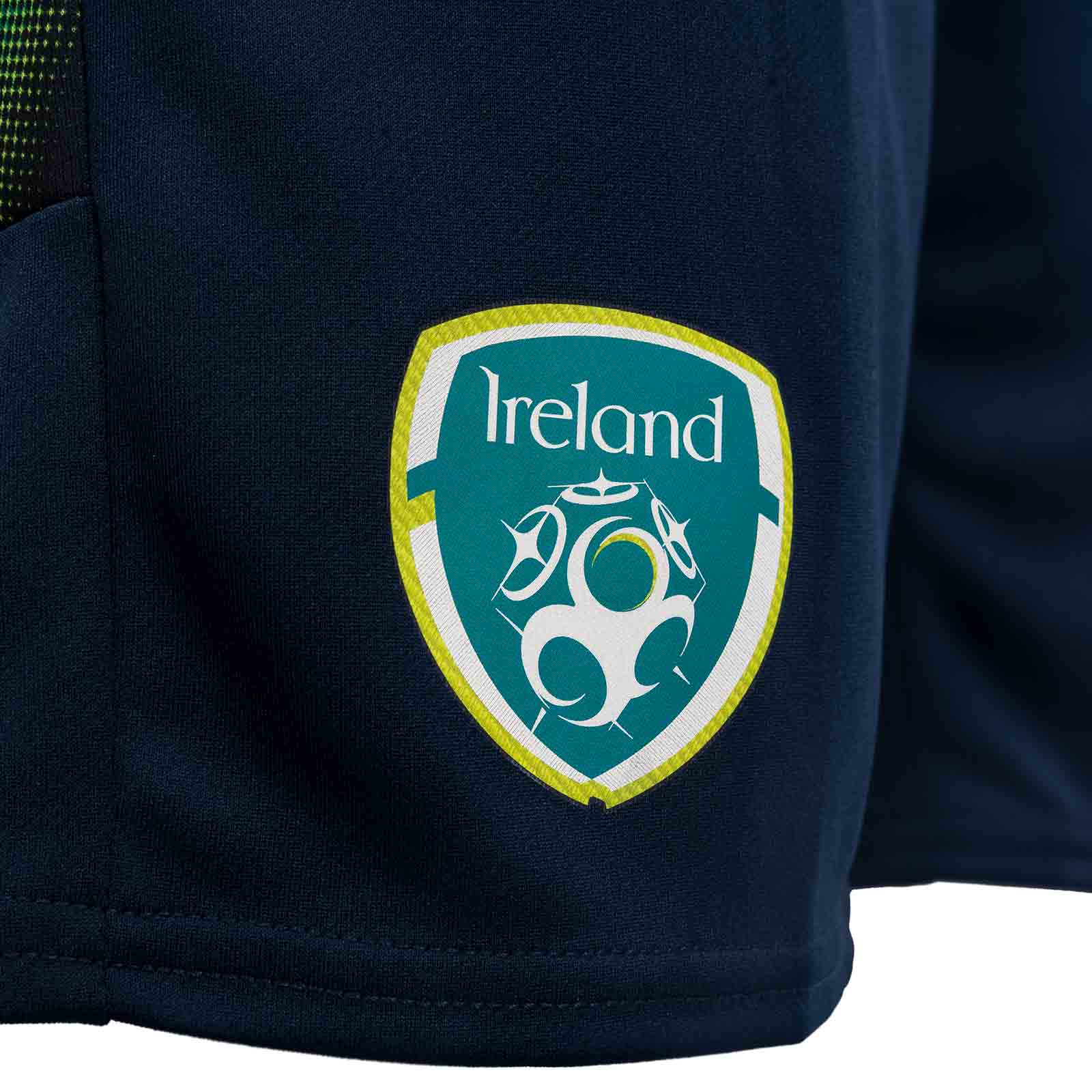 UMBRO IRELAND FAI 2022 KIDS TRAINING SHORTS