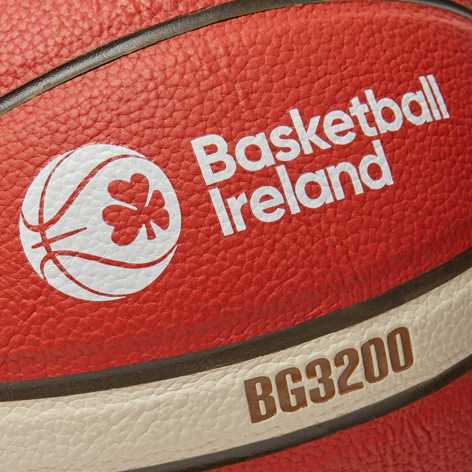 Molten Basketball Ireland Indoor/Outdoor Basketball - Size 6