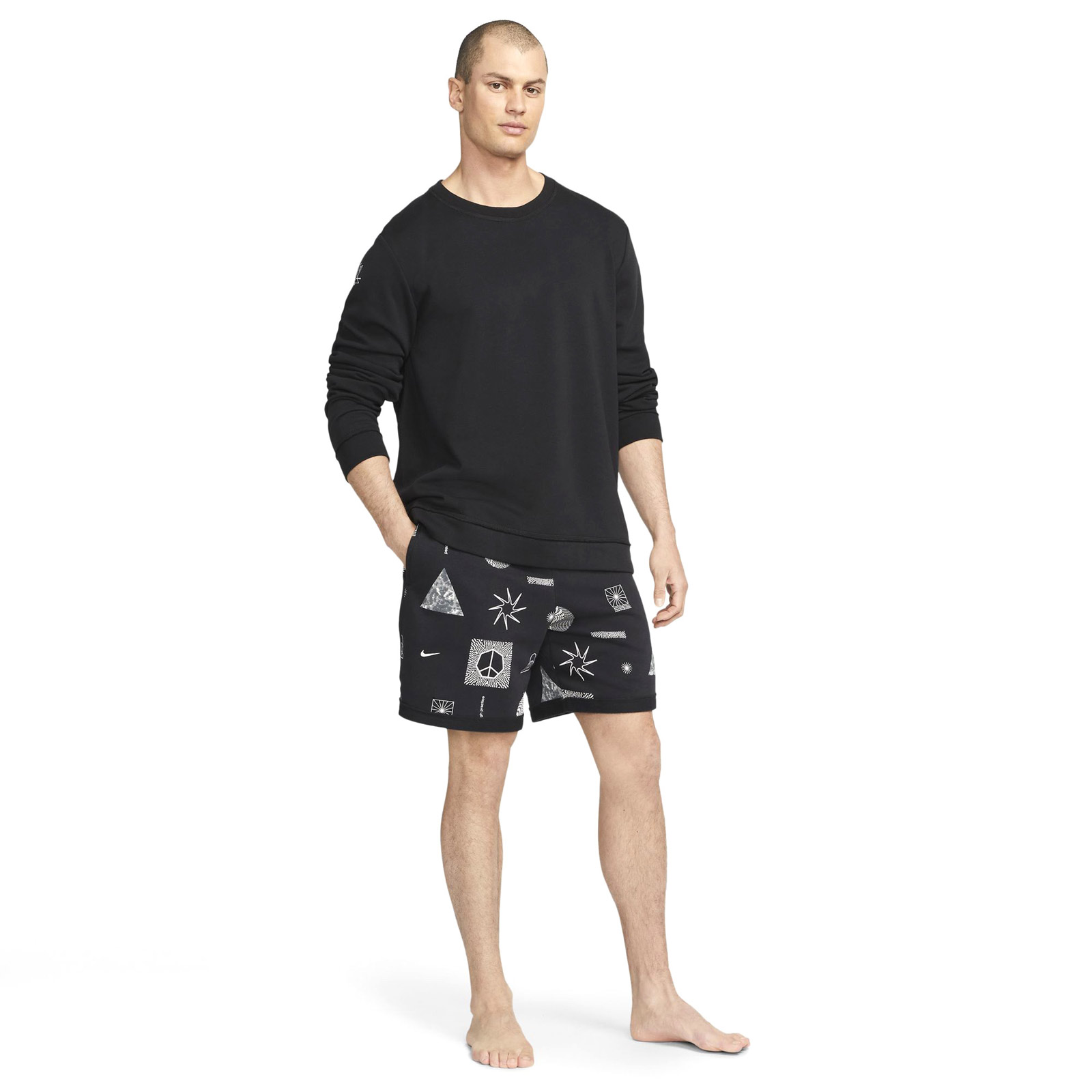 NIKE YOGA THERMA-FIT MENS GRAPHIC FLEECE SHORTS