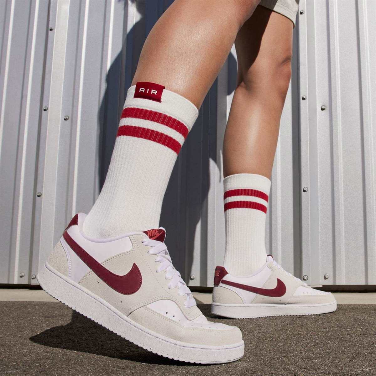 NIKE COURT VISION LOW WOMENS SHOES